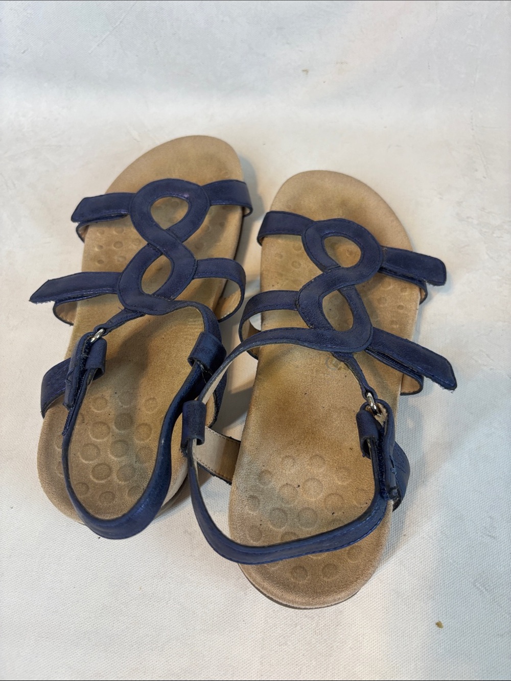 Women’s Vionic Metallic Navy Strappy Comfort Sandals, size 7, leather - Picture 2 of 6